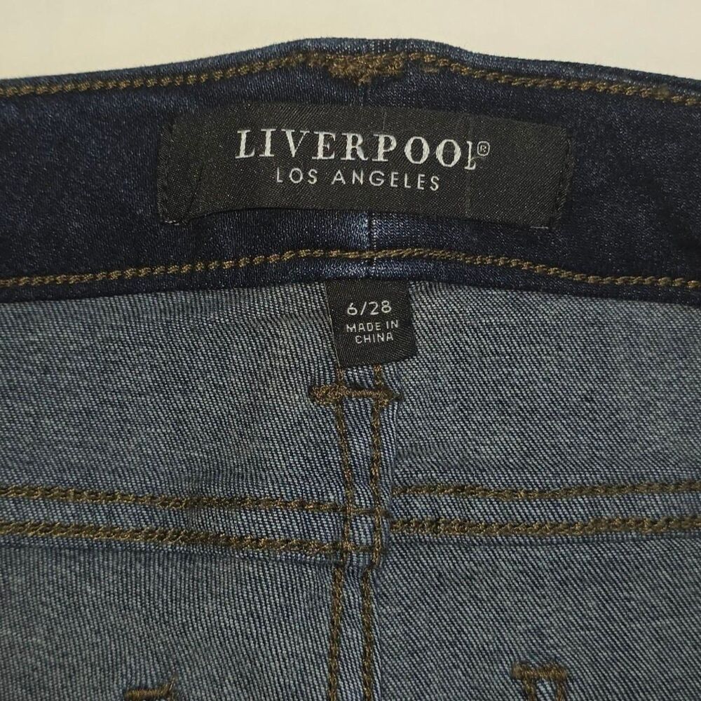 Liverpool Los Angeles Eco The Crop Cuffed Jeans Size 6/28 Dark Wash - Picture 7 of 7